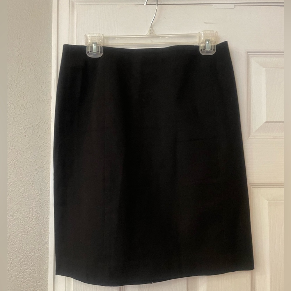 Banana Republic black skirt